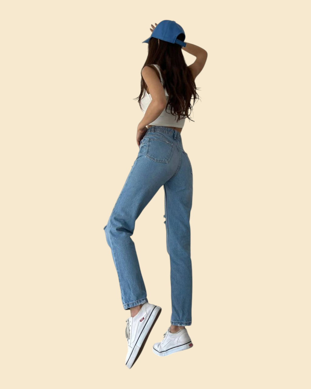 Mom Fit Knee Ripped jeans